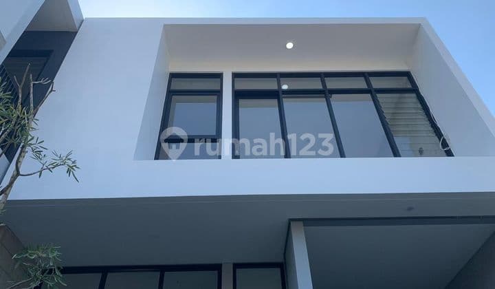 Rumah Bagus Terawat Ada Kolam Ikan di Antapani Bandung