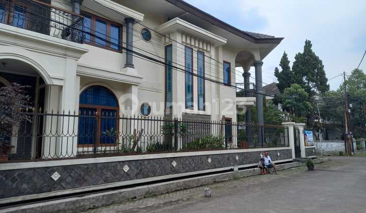 Nice Modern House in Antapani, Bandung.