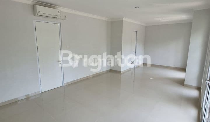 RUMAH DI CLUSTER GRANADA GADING SERPONG
