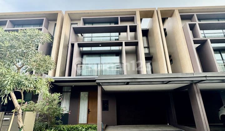 Rumah Mewah Di Zora Bsd City,baru,rapih,bonus Kitchen Dan Curtain Premium