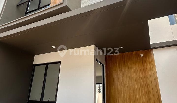 Dijual Rumah 2 Lantai Di Cluster Aeris Citra Garden Serpong,bangunan Baru Dekat Dengan Fasilitas Cluster