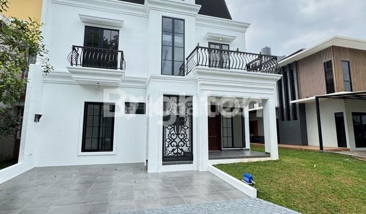 Rumah 3 Lantai Hoek Banci American Classic Bangunan Mandiri, The Icon BSD City