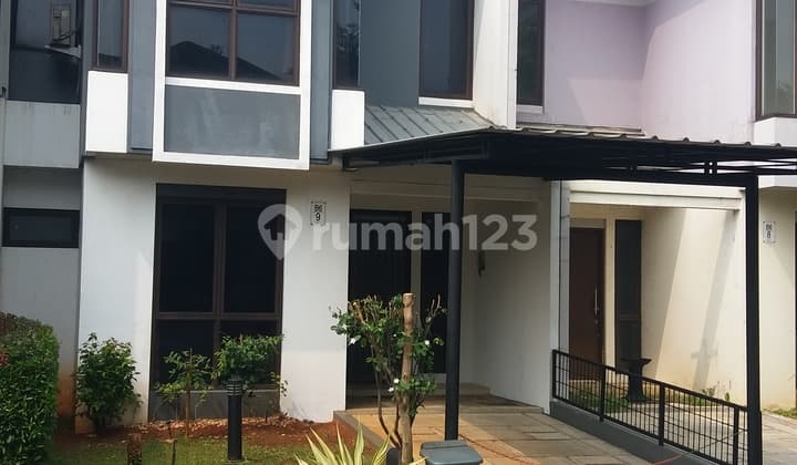 For Rent House Near Unilever and Atma Jaya University.