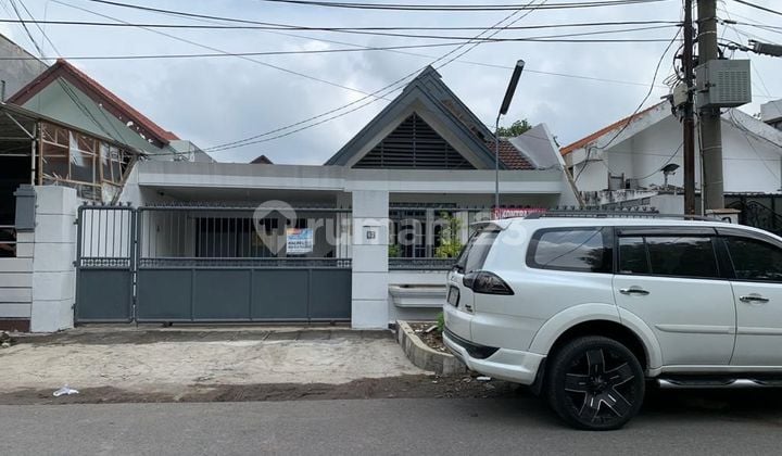 Jl Argopuro House Suitable for business, office, clinic, etc.