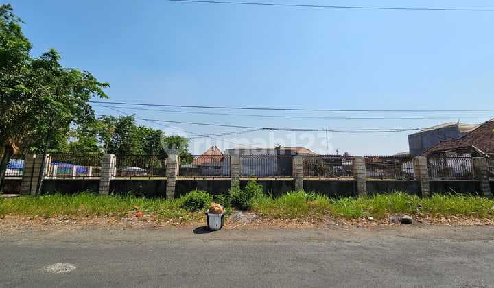 Tanah Untuk Tempat Usaha Jalan Lombok Surabaya