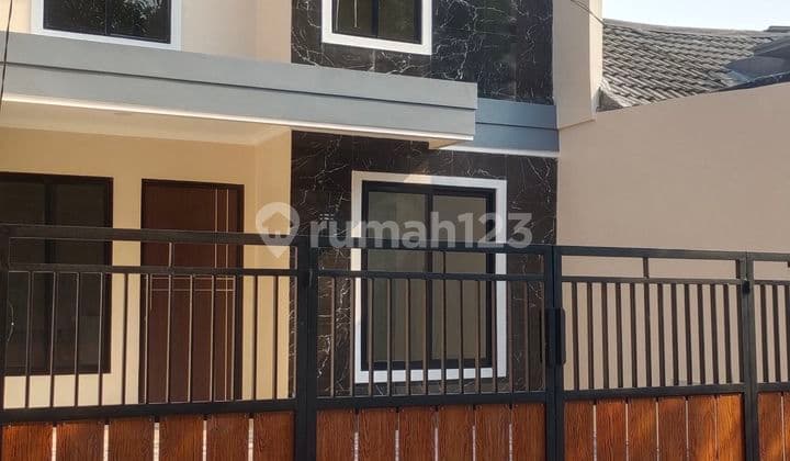 Dijual Rumah 2 Lantai Siap Huni Citra Raya