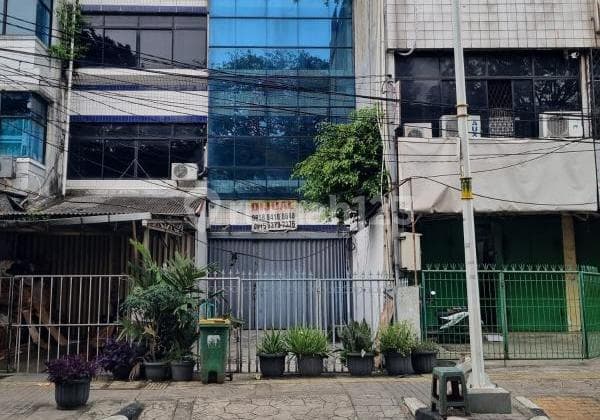 Ruko dengan Lokasi Strategis Cocok untuk Usaha dan Bisnis