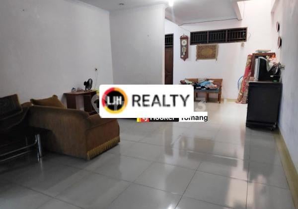 RUMAH Terawat Lokasi Strategis daerah Grogol, Jakarta Barat