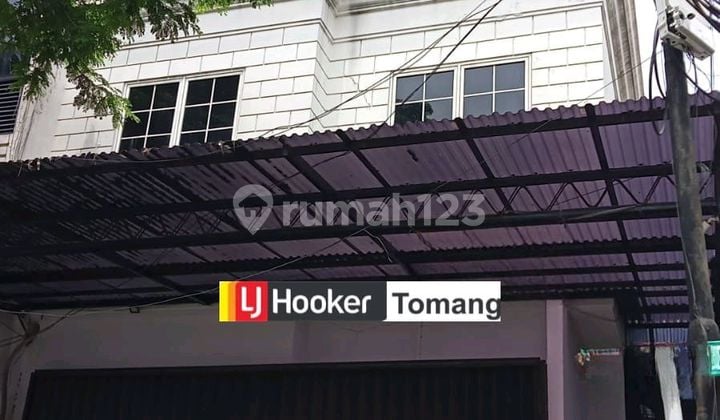 Rumah siap huni pinggir jalan ramai di Grogol Jakarta Barat