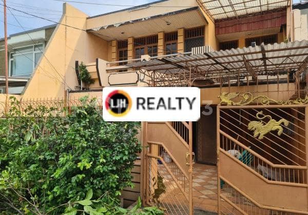 Rumah Terawat dan Siap Huni di Green Garden, Jakarta Barat