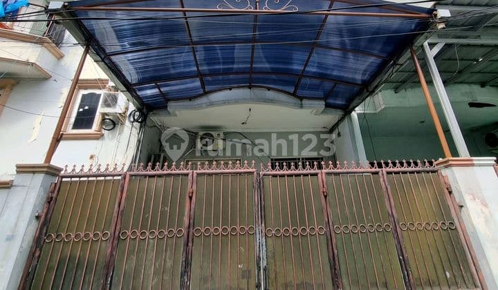 Rumah Kost Aktif 3 Lantai 15 Kamar Lokasi Strategis di Grogol Jakarta Barat