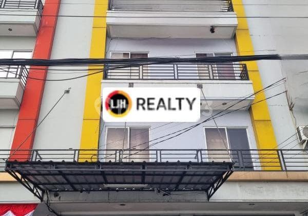 Ruko 5 Lantai Zona Komersil di Pinggir Jalan Raya Grogol Jakarta Barat