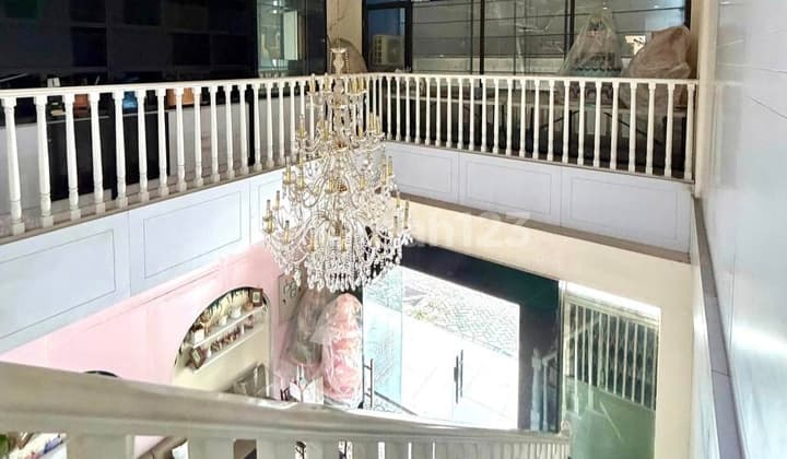 Spacious Parking Shop House in City Center, Indragiri Surabaya