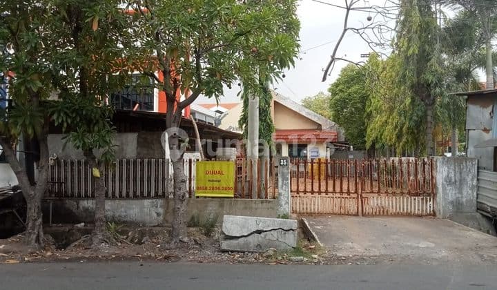 Dijual Rumah Hitung Tanah Area Komersial Jalan Raya Kalijudan Surabaya