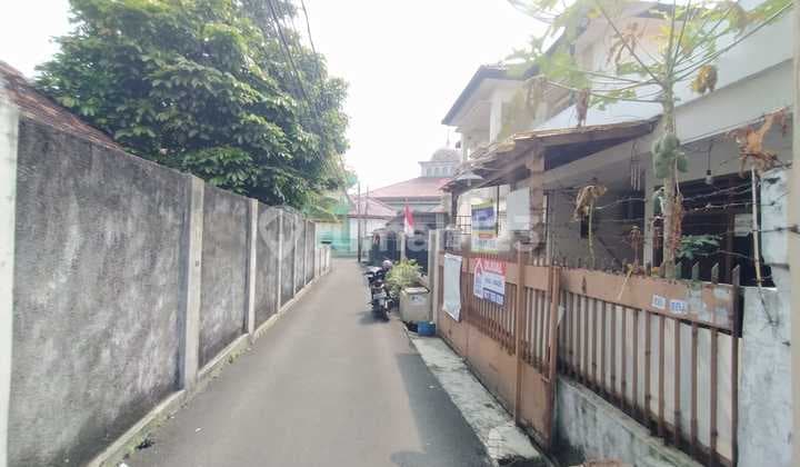 di Tebet Timur, Jakarta Selatan