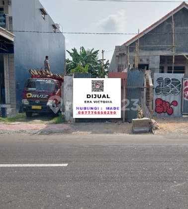 Rumah Tua, Pinggir Jalan Besar, Untuk Bisnis , di Dekat Istana Yogyakarta.