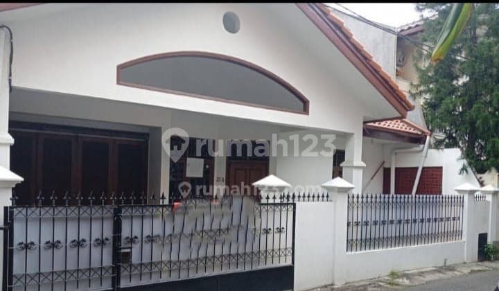 2 Car Access House in Tebet West Tebet