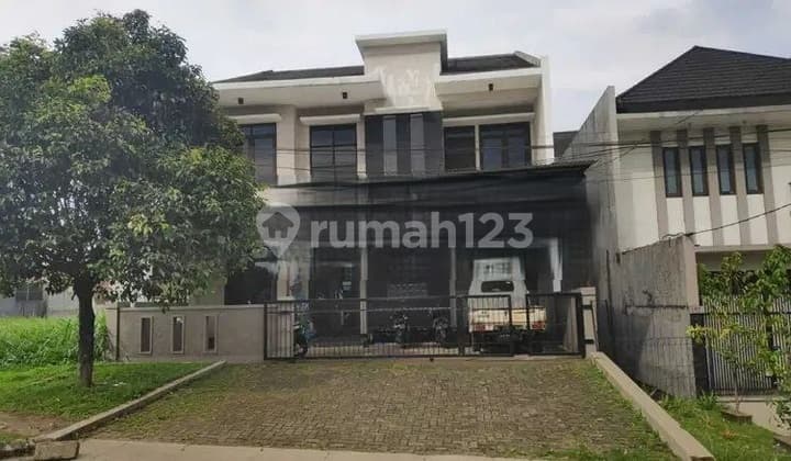 Rumah kantor terawat siap huni Batununggal Indah