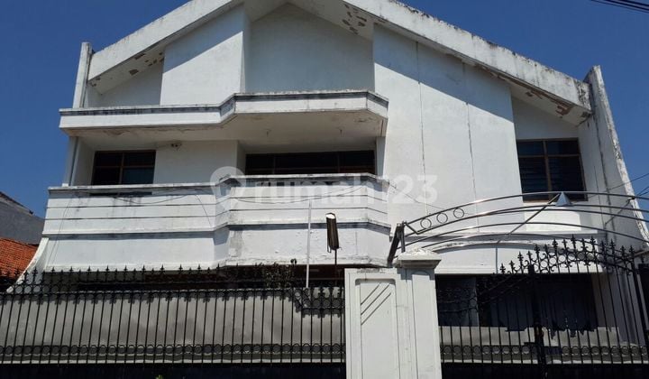 Rumah Mewah Siap Huni Daerah Petemon Surabaya