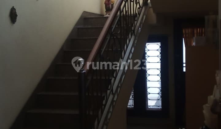 Jual Rumah Lokasi Dekat Dharmahusada