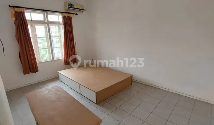 Jual Rumah Kosan Dekat dengan Kampus C Unair dan Rs Dr Soetomo Rumah Butuh Minim Renovasi di Gubeng SHM