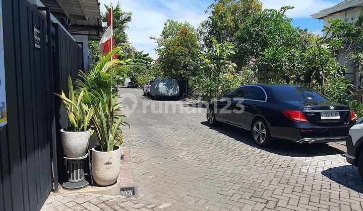 Rumah Palm Spring Jambangan Bagus Terawat Dekat Ahmad Yani Cito Royal Plasa