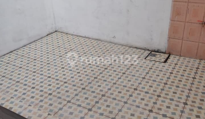 For Sale: House in Lebak Indah, Near Campus C of Unair, Muhammadiyah, Pakuwon City, and the Kenjera Beach Toll Road.