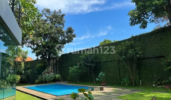 Beautiful House with a Large Garden in Cilandak
