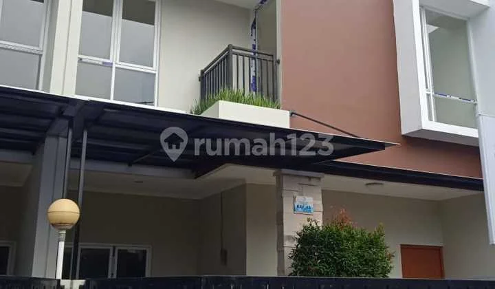 Rumah 2 LT minimalis fungsionalis nyaman di Jaksel DP KPR 0 Rumah 2 LT minimalis fungsionalis nyaman di Jaksel DP KPR 0