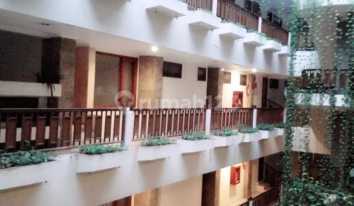 Dijual Murah Apartemen Luas 3 Kmr Tidur di Galleria Court Jakarta Selatan.