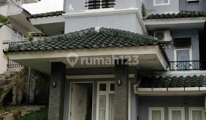 Comfortable 2-Story Ready-to-Occupy House in Gold Green Hill Sentul City.
