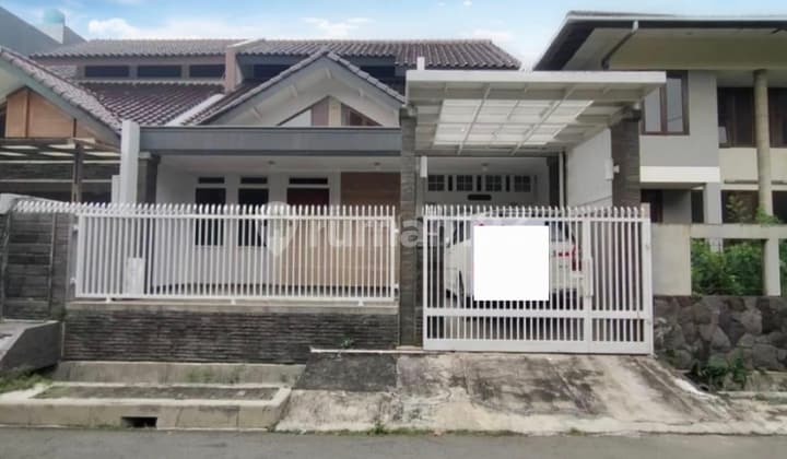 Bisa KPR, Rumah, 2 Lantai, SHM, Dekat Taman Kota, Dekat Akses Tol,