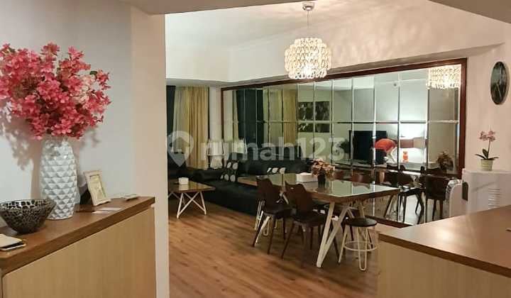 T. Anggrek Kondo,Bed 2, Ff, Luxury , Ktr Besar2 , Bagus