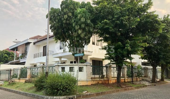 Rumah Cantik Dihook Lokasi Prime Area Rumah Di Regency Asri Iv, Mega Kebon Jeruk Blok C, Kebon Jeruk ,jakarta Barat . Shm 2 Lantai Semi Furnished