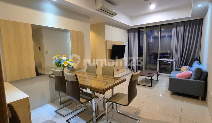 Taman Anggrek Residence 3+1. Ff, Exclusive Rapi, Dijual.cepat Apartemen Beech 3 Kamar Tidur Furnished