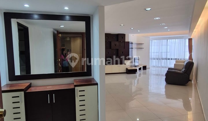 Taman Anggrek Kondo, 3+1, Dijual.cepat Apartemen Laelia 3 Kamar Tidur Furnished Bagus