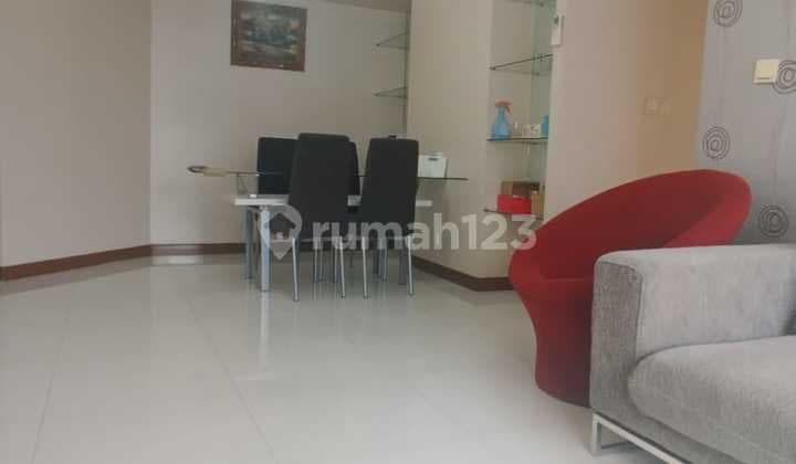 Taman Anggrek Kondo 2+1,unit Sudut, Jual Cepat,ff, Barang Langka Apartemen Laelia 2 Kamar Tidur Furnished