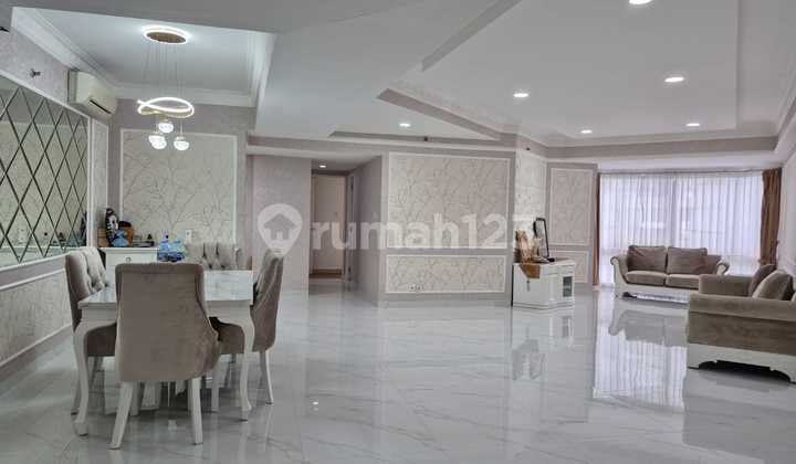 Taman Anggrek Kondo 3+1, Luxury, Cakep Sekali Apartemen Miltonia 3 Kamar Tidur Furnished Bagus