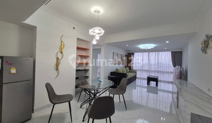 Full Furnished, Apartemen, 1 Lantai, Strata, Dekat Pusat Perbelanjaan, Siap Huni,