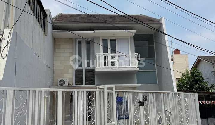 Ready-to-Live House Near Toll Road In Villa Melati Mas Serpong