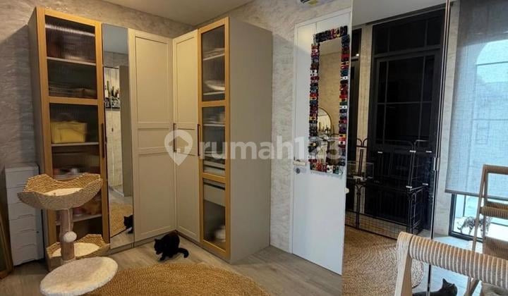 Rumah Greenwich Aether BSD Ada Pool