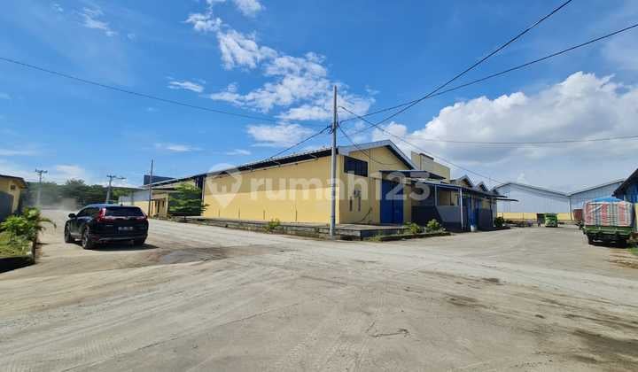 Gudang Baru Siap Pakai Posisi Hook Sudut Cocok Untuk Semua Usaha