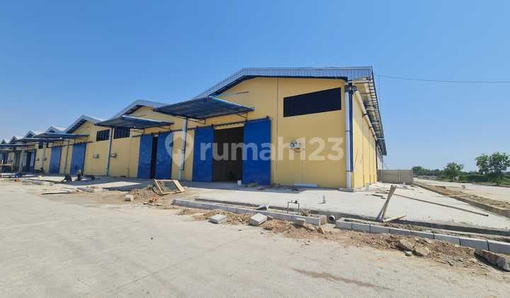 GUDANG POSISI HOOK MULTIFUNGSI MESS + OFFICE + WORKSHOP FASILITAS LENGKAP