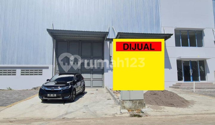 Warehouse With Ready-to-Use Office Located in Makassar Warehouse Area