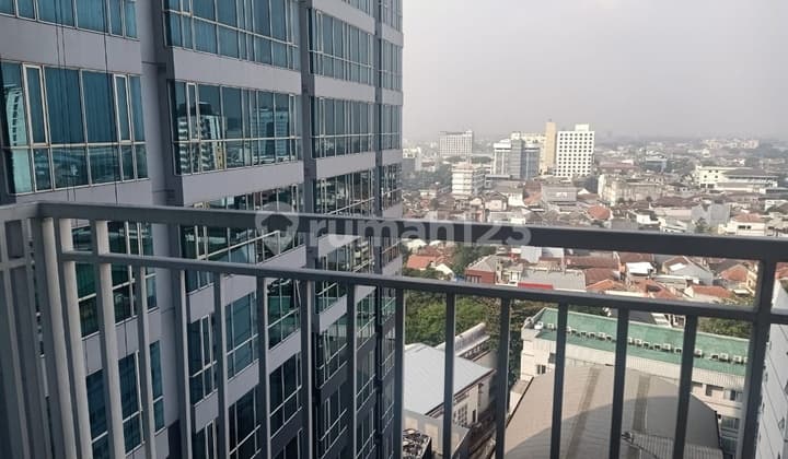 eL Royale Bandung studio type fully furnished ready to occupy city and pool view central city location