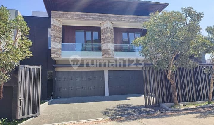 For sale, nice move-in ready house in Setra Duta Grande.