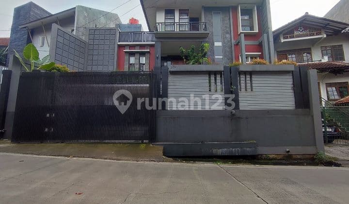 Di jual rumah terawat di cigadung raya selatan bandung utara