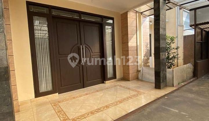 Di jual rumah setra indah sayap pasteur strategis
