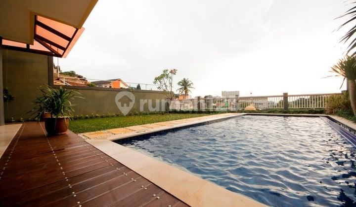 Di Jual Rumah Mewah Fullfurnish Dalam Private Cluster di Ciumbuleuit