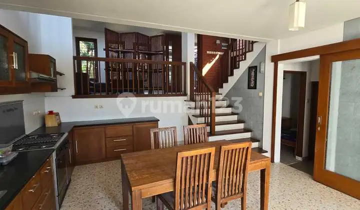 Di Jual Rumah Bagus Terawat Dalam Town House Di Cigadung